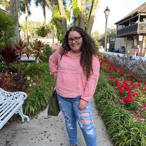 Meet your Posher, Lucia